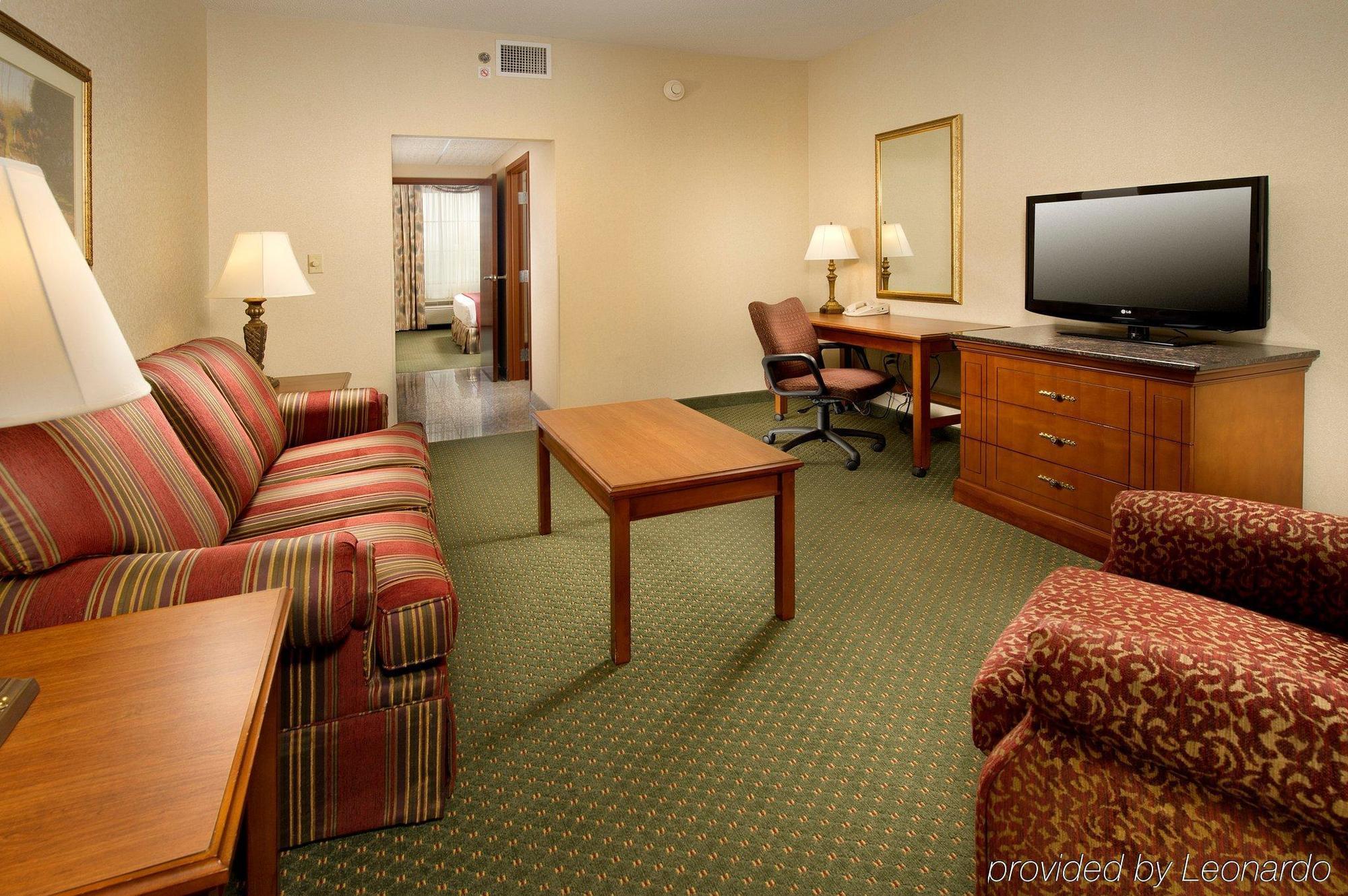 Drury Inn & Suites Greenville Exterior photo